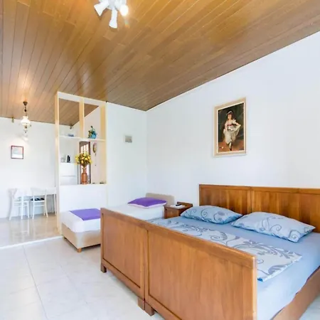 Veve Apartment *